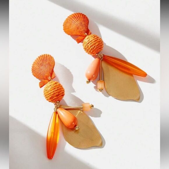 Sumner Statement Earrings N1455 - Picture 2 of 6